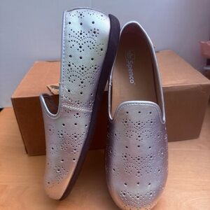 Spenco Orthotic Leather Ballet Flat Paisley Silver Size 8 NWT